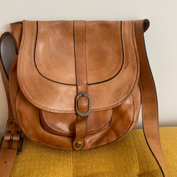 Patricia Nash Handbags - A worn Patricia Nash Saddle Bag with insert on the outside and inside!!☘️☘️